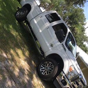 Meet your Posher, Clark